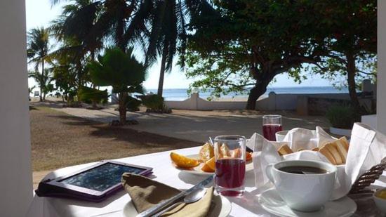 Jamelah Beach Guest House Anse aux Pins ภายนอก รูปภาพ