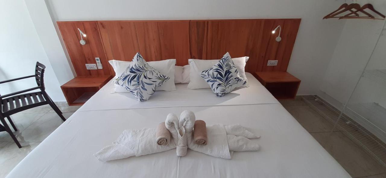 Jamelah Beach Guest House Anse aux Pins ภายนอก รูปภาพ