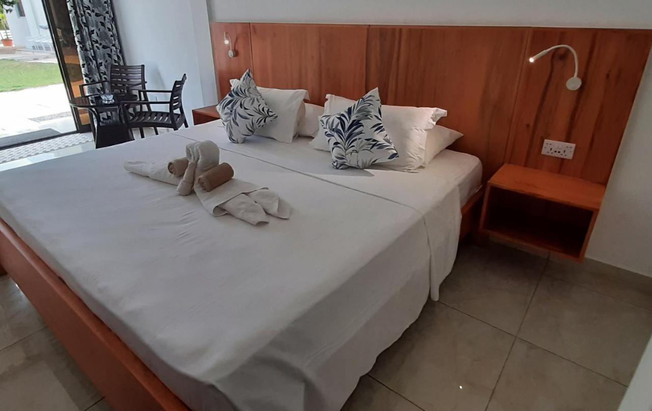 Jamelah Beach Guest House Anse aux Pins ภายนอก รูปภาพ