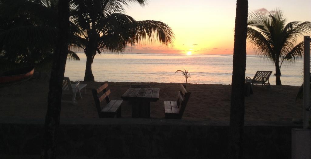 Jamelah Beach Guest House Anse aux Pins ภายนอก รูปภาพ